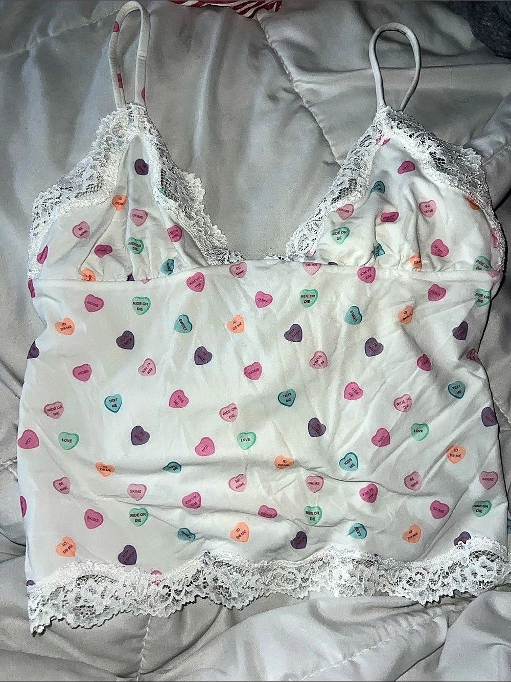 SKIMS Fits Everybody Lace Cami Bodysuit White & Pink